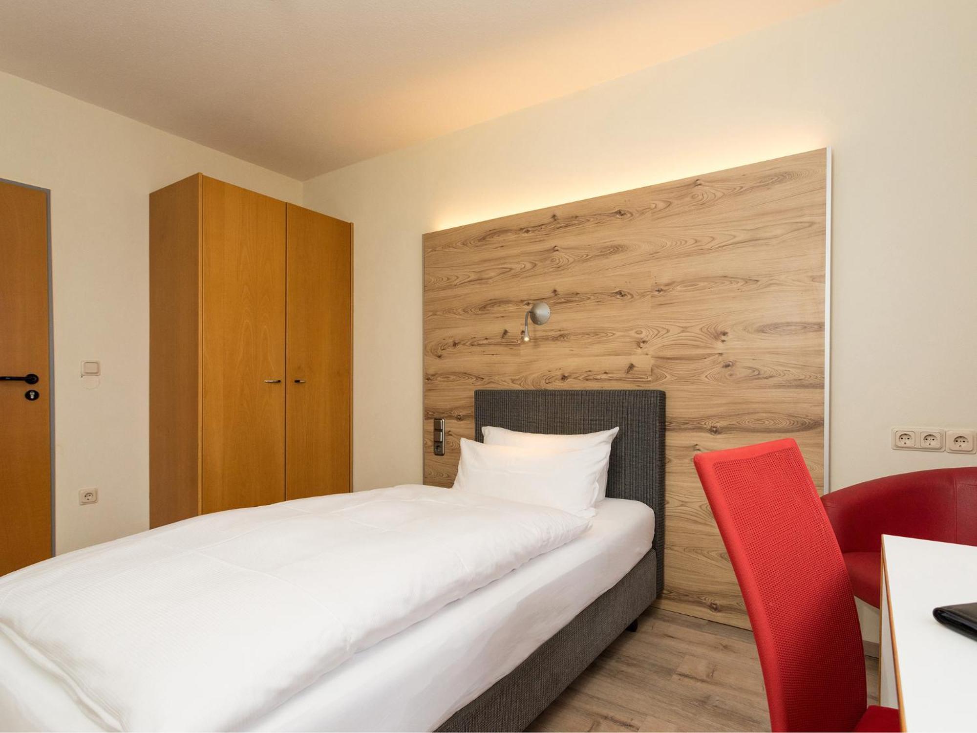 Hotel & Wirtshaus Hansen Bergisch Gladbach Ngoại thất bức ảnh
